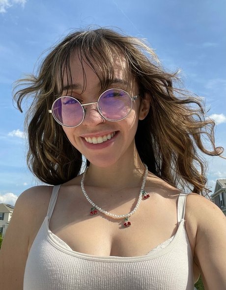 Catlyn Crespo top model gallery