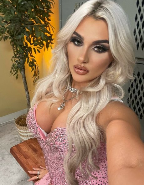 Tiffany Stratton nudes model photo