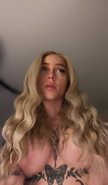 Darla Eliza beautiful actress pictures