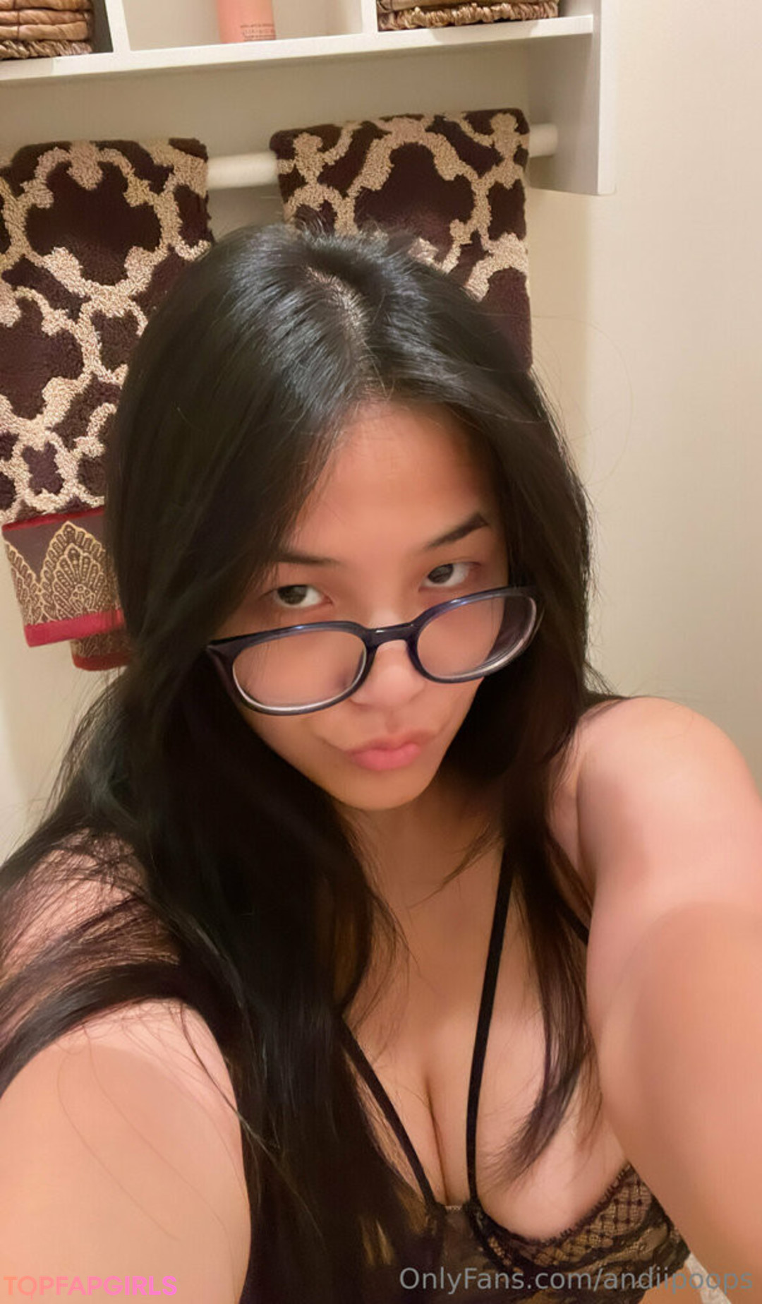 andiipoops sexy pornstar image