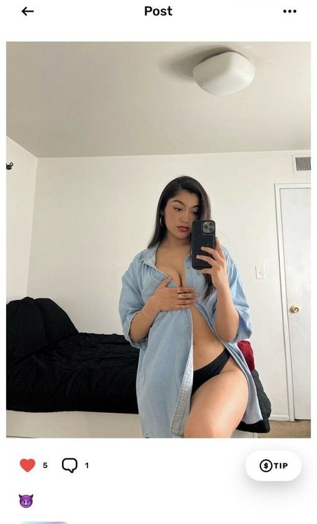 Jackie Ybarra art model pic