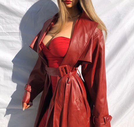 Ella Cervetto model picture