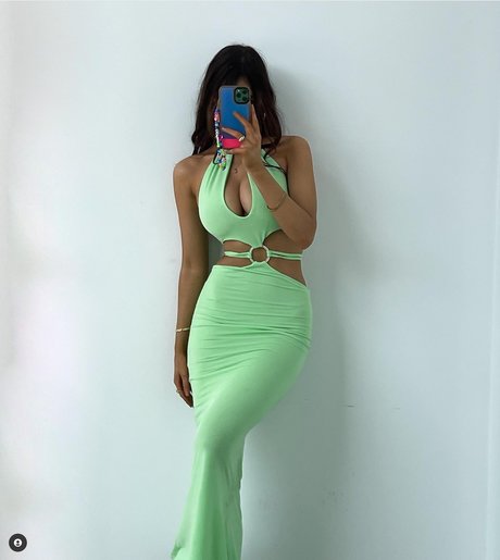 Ella Cervetto sex model galleries