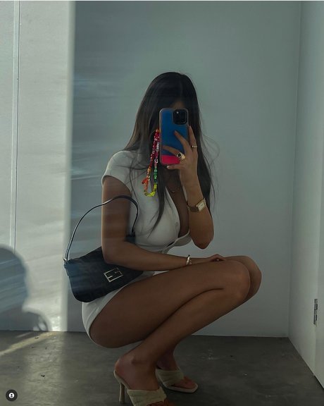 Ella Cervetto pornstar top photo