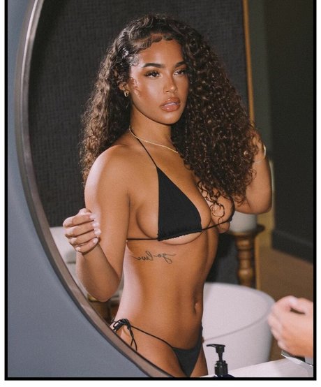 Malaika Terry beautiful actress photo