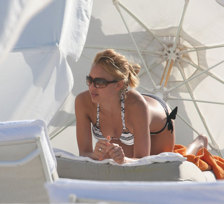 Jessica Alba beautiful pornstar img