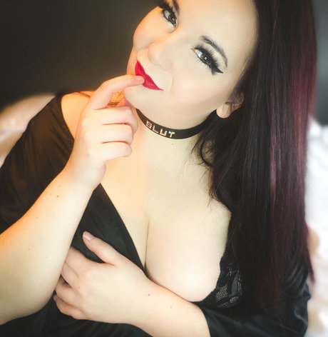 busty teen onlyfans xxx pictures