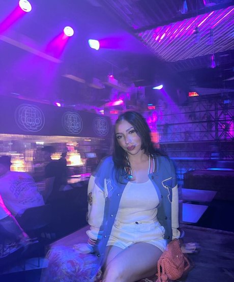 Bianca Sotelo pretty model pic