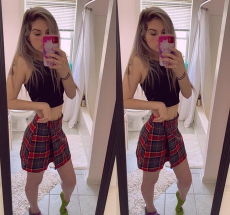 big tits skinny onlyfans erotic pics