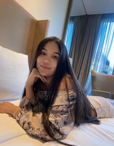 emilyortiz free exclusive model picture