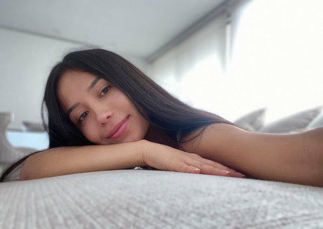 emilyortiz free naked model photos