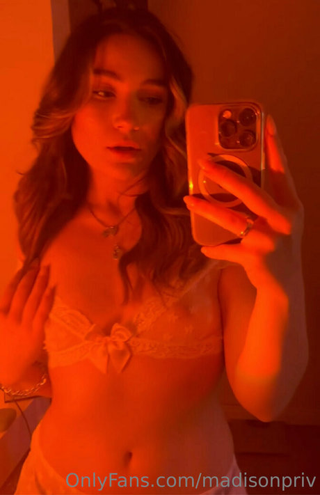 teen shemale onlyfans naked images