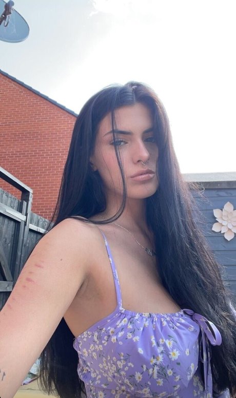 Olivia Forsbrook perfect model img