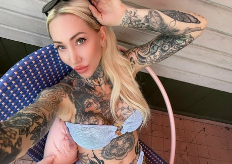 parisvipervip adult model archive