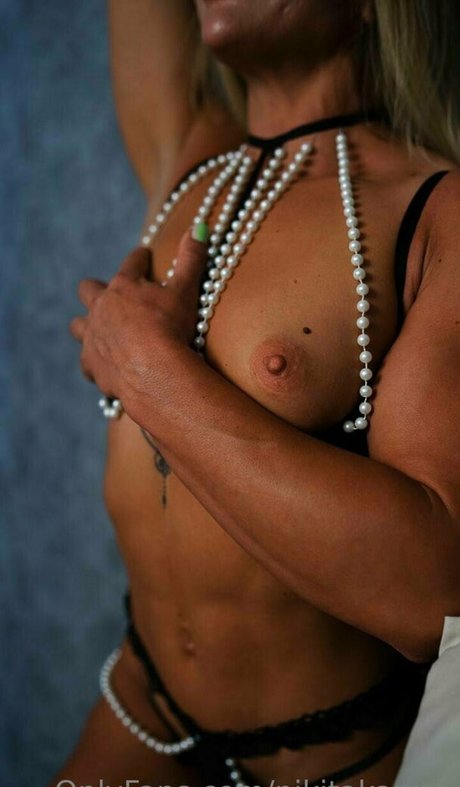 Nikita Karma model hot image