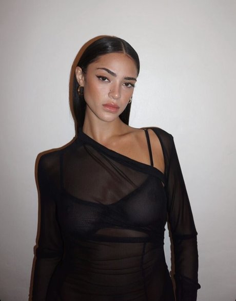 Luna Blaise star free pictures