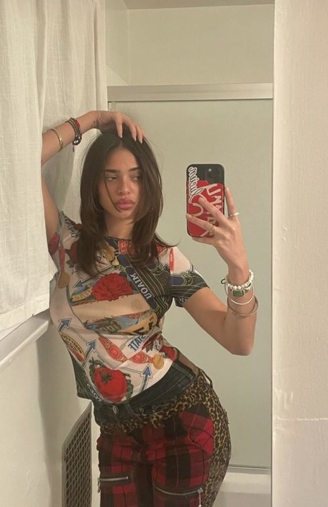 Luna Blaise pornstar pretty images