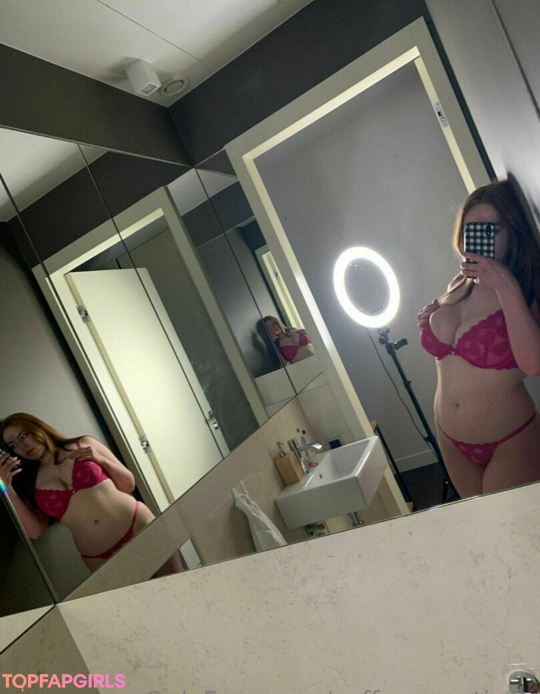 outside onlyfans sexy nudes pics