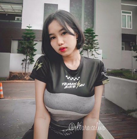 blonde cougar onlyfans hd img