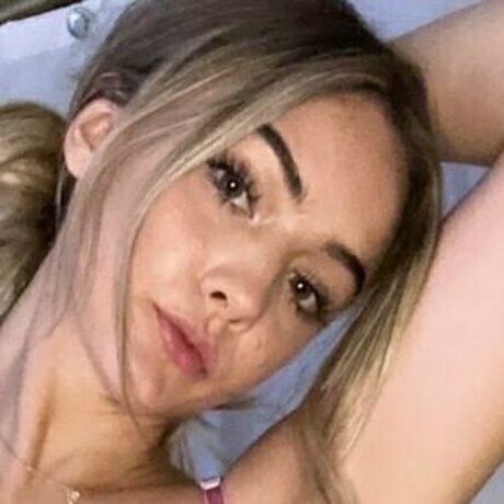 officialsmwea pornographic model pictures