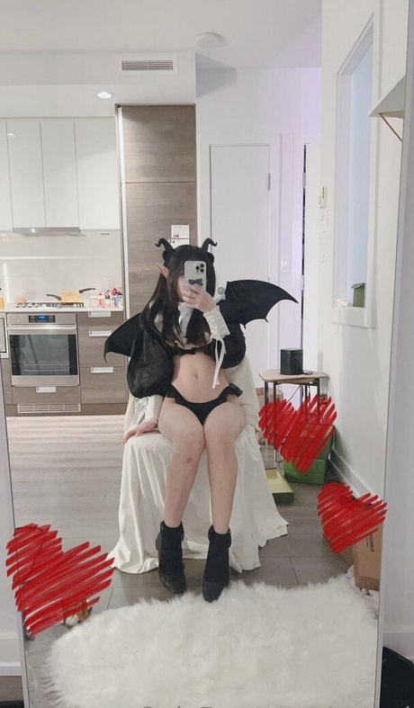 Awwni pornographic star photo