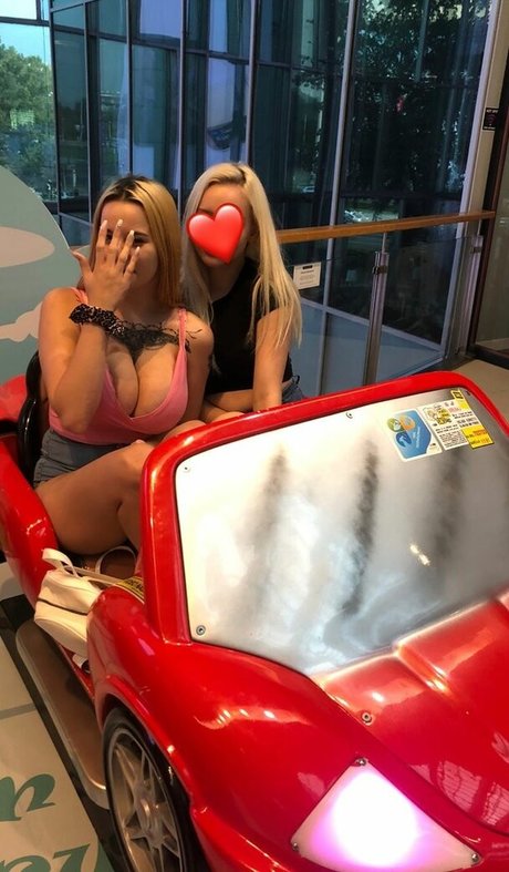 suzizvonar sexy star photo