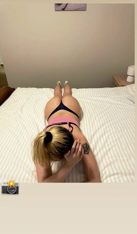 suzizvonar top profile image