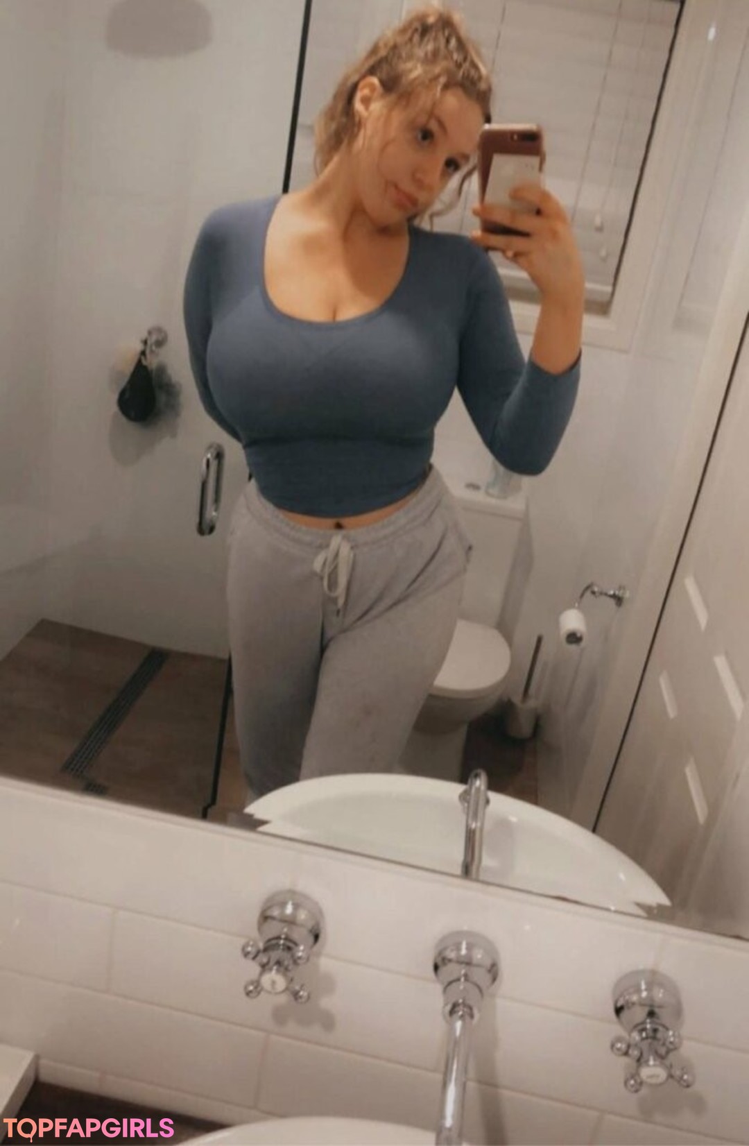 outside onlyfans hot naked img