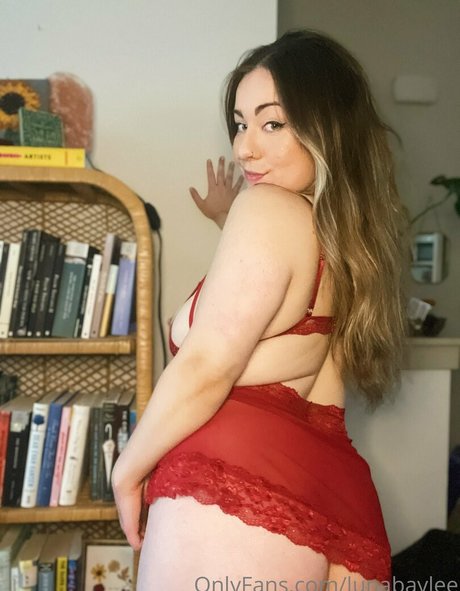 lunabaylee model erotic images