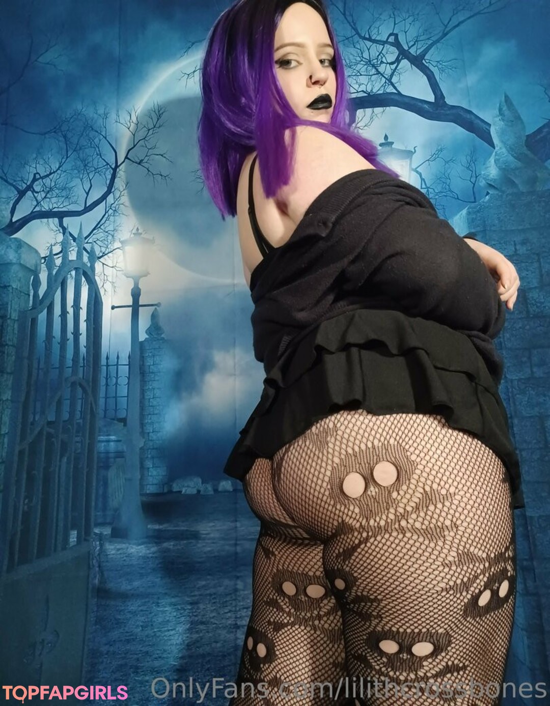 lilithcrossbones naked actress images