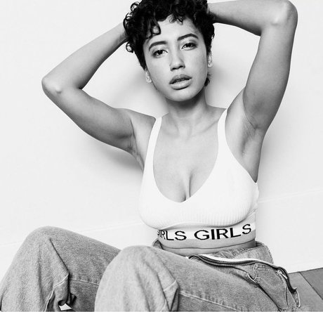 Andy Allo pornstar xxx gallery