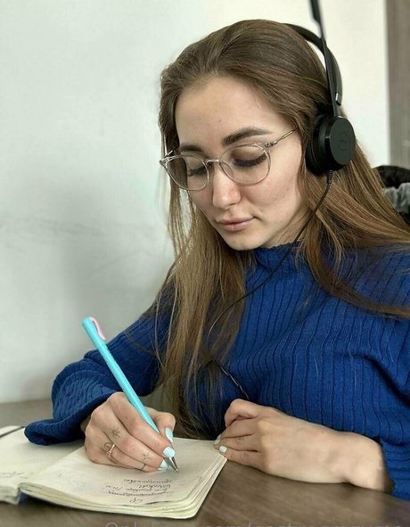 sports girls onlyfans sexy photos