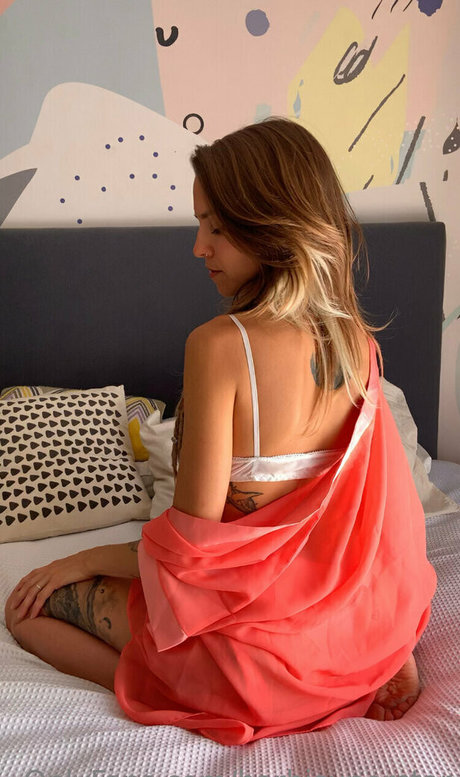 barbisuperstar model naked picture