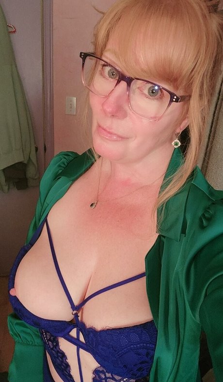 GingerCoug star naked img