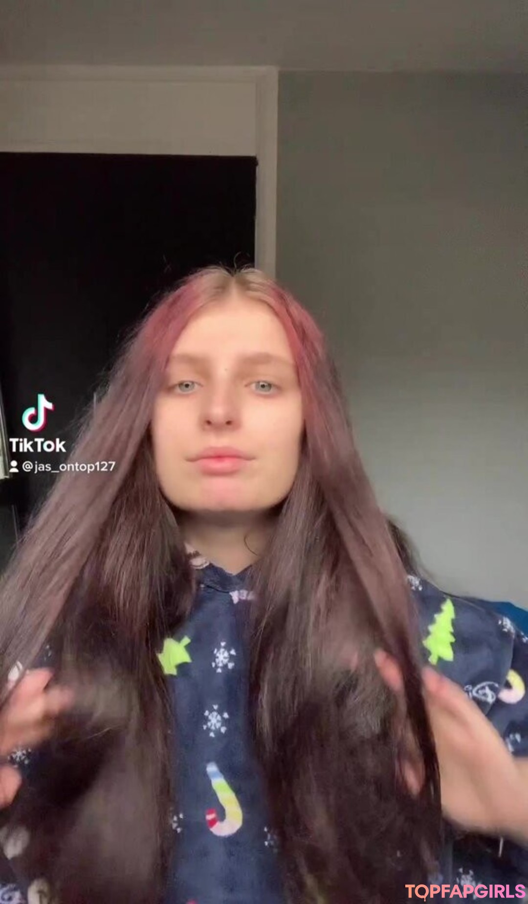 amateur blonde onlyfans naked archive