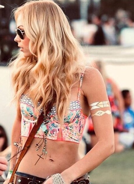 Laura Vandervoort star hd picture