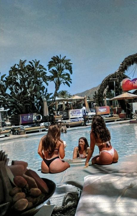 Elora Gummerson pretty star gallery