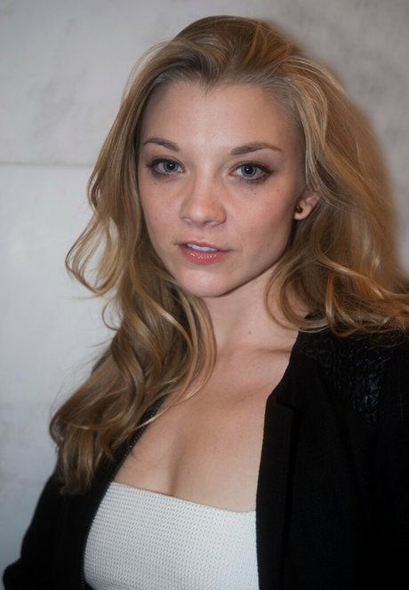 Natalie Dormer naked actress picture
