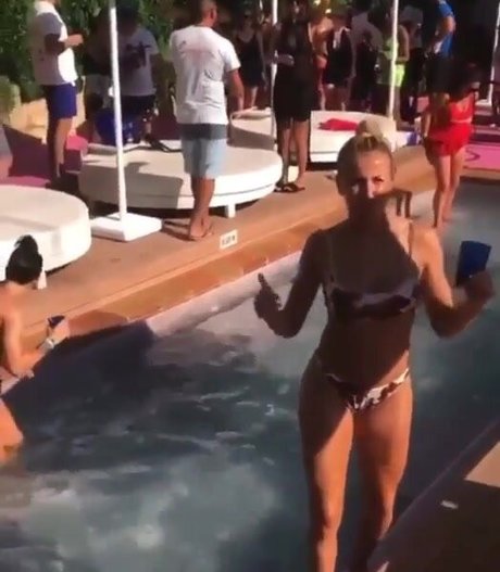 Leah Williamson model hot gallery