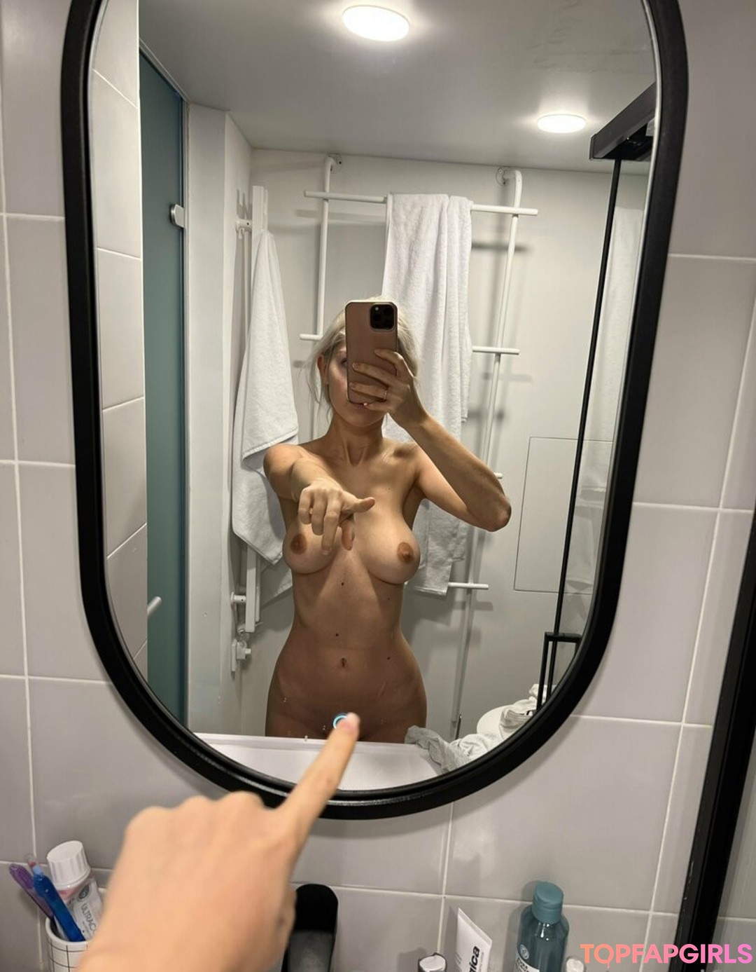 Eva Elfie model sex pictures