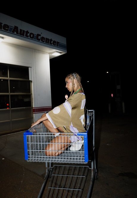 blonde cougar onlyfans beautiful pictures