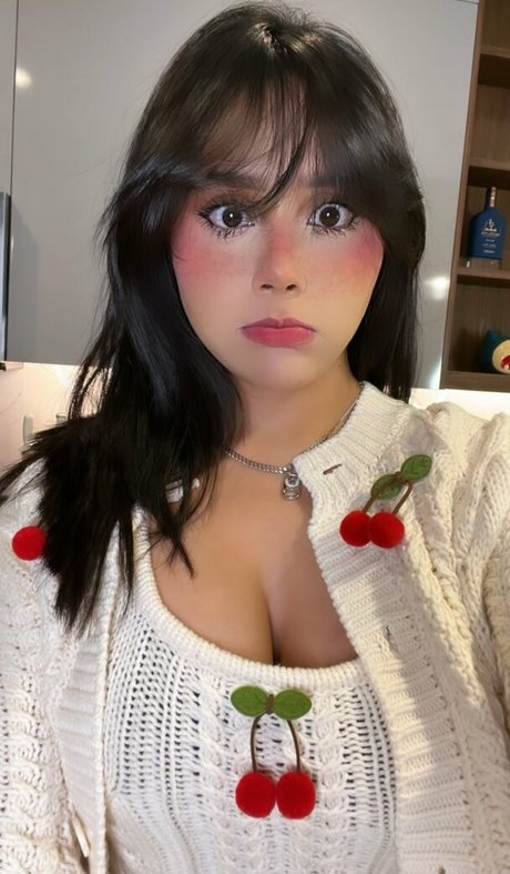 skinny brunette onlyfans free nude image