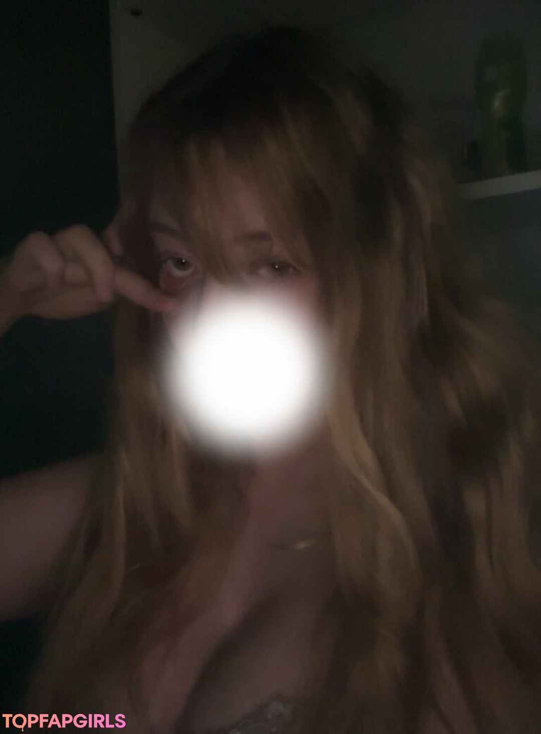 Initialelon pornstar hot picture