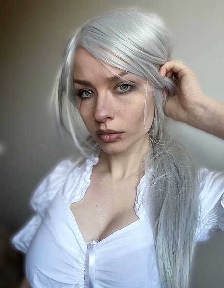 blonde secretary onlyfans exclusive photos