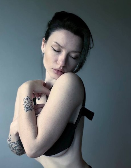 skinny brunette onlyfans beautiful nude pic