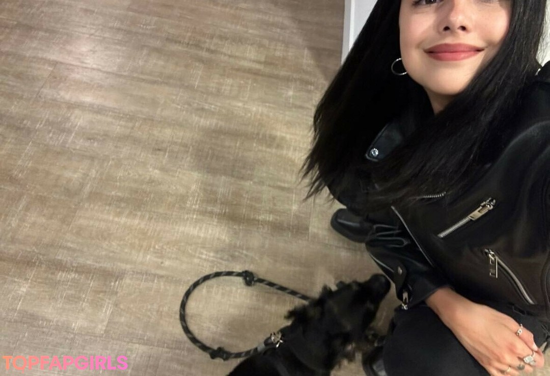 lesbian fisting onlyfans hot porn gallery