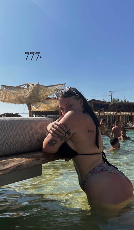 Isabella Dorta nice star photo