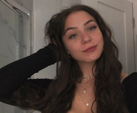 Isabella Dorta nice model img