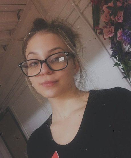 Isabella Dorta free star archive