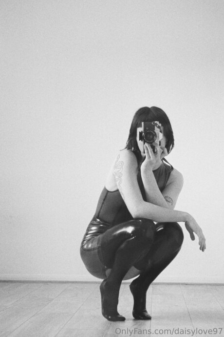 DaisyLove97 model xxx galleries